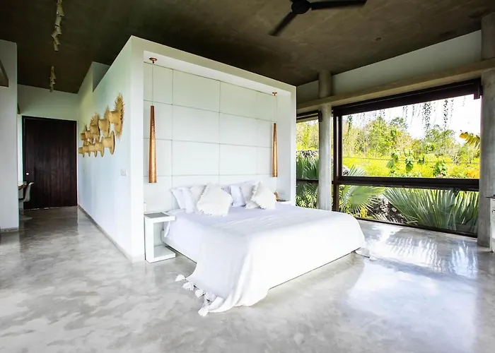 3-br Ocean & Volcano View And Infinity Pool Villa